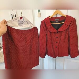 "Jones New York Dress" Suit, red w/ blk quilting detail, Size 16, will fit XL.